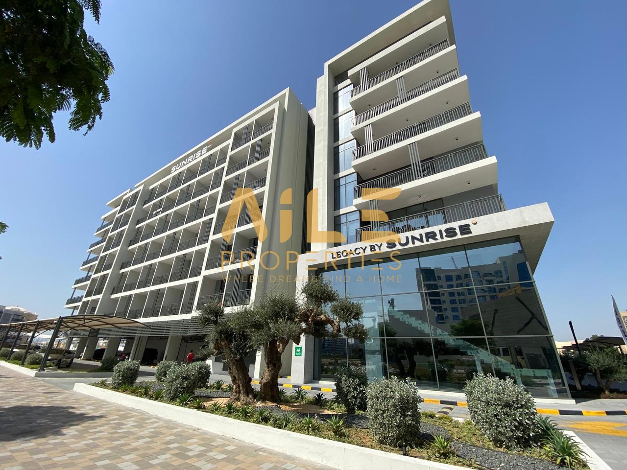 Brand New Furnished Studio in Legacy by Sunrise, Arjan
