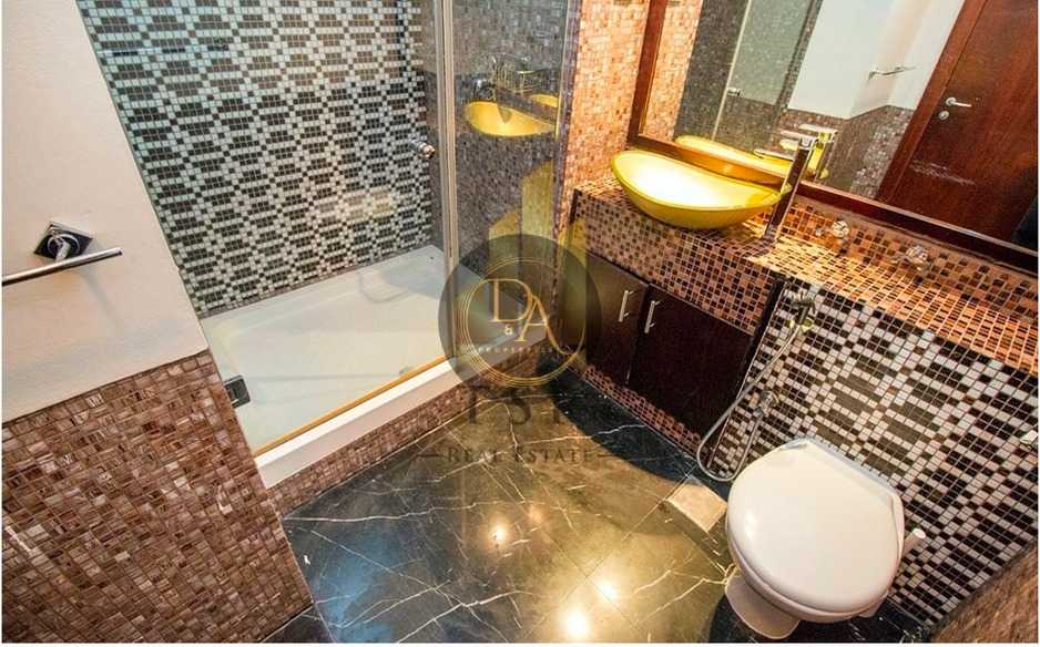 Fully Upgraded 4BR + Maid | Full Marina View