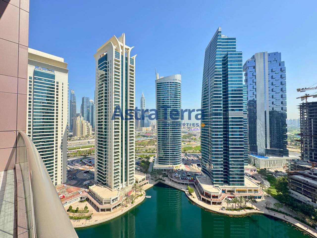 Spacious 2-Bedroom Apartment | Lake View | Prime Location