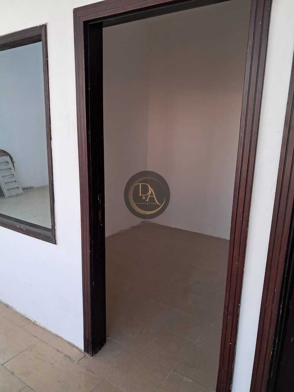 Commerical Villa, I Prime Location I Ready to Move
