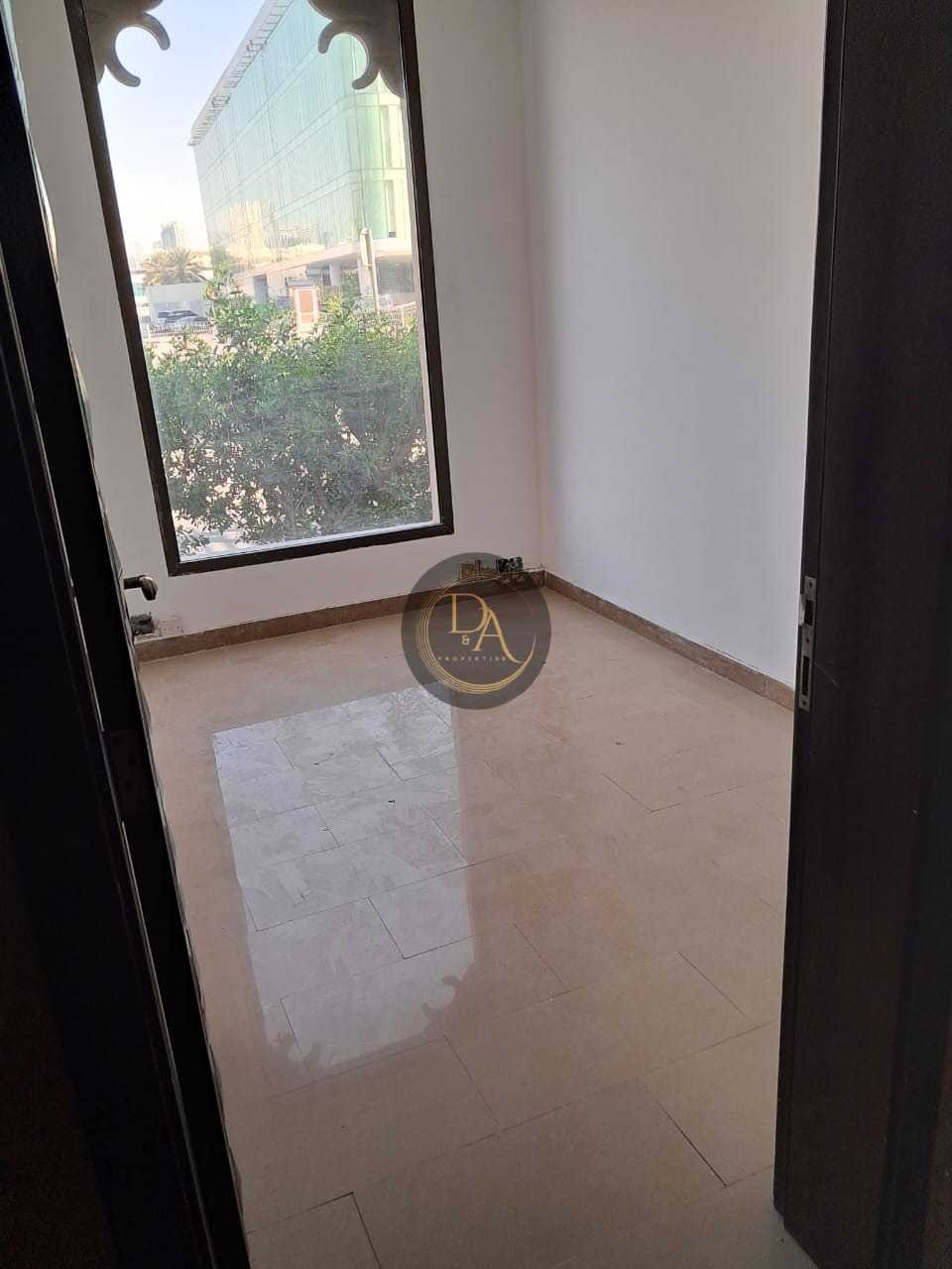 Commerical Villa, I Prime Location I Ready to Move