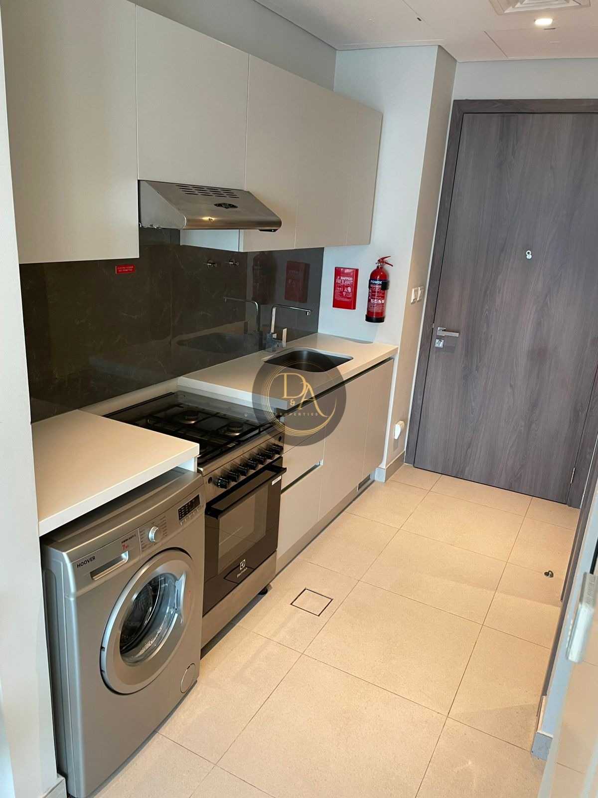 Spacious Studio | furnished | Prime Location I SOL Bay, Business Bay, Dubai