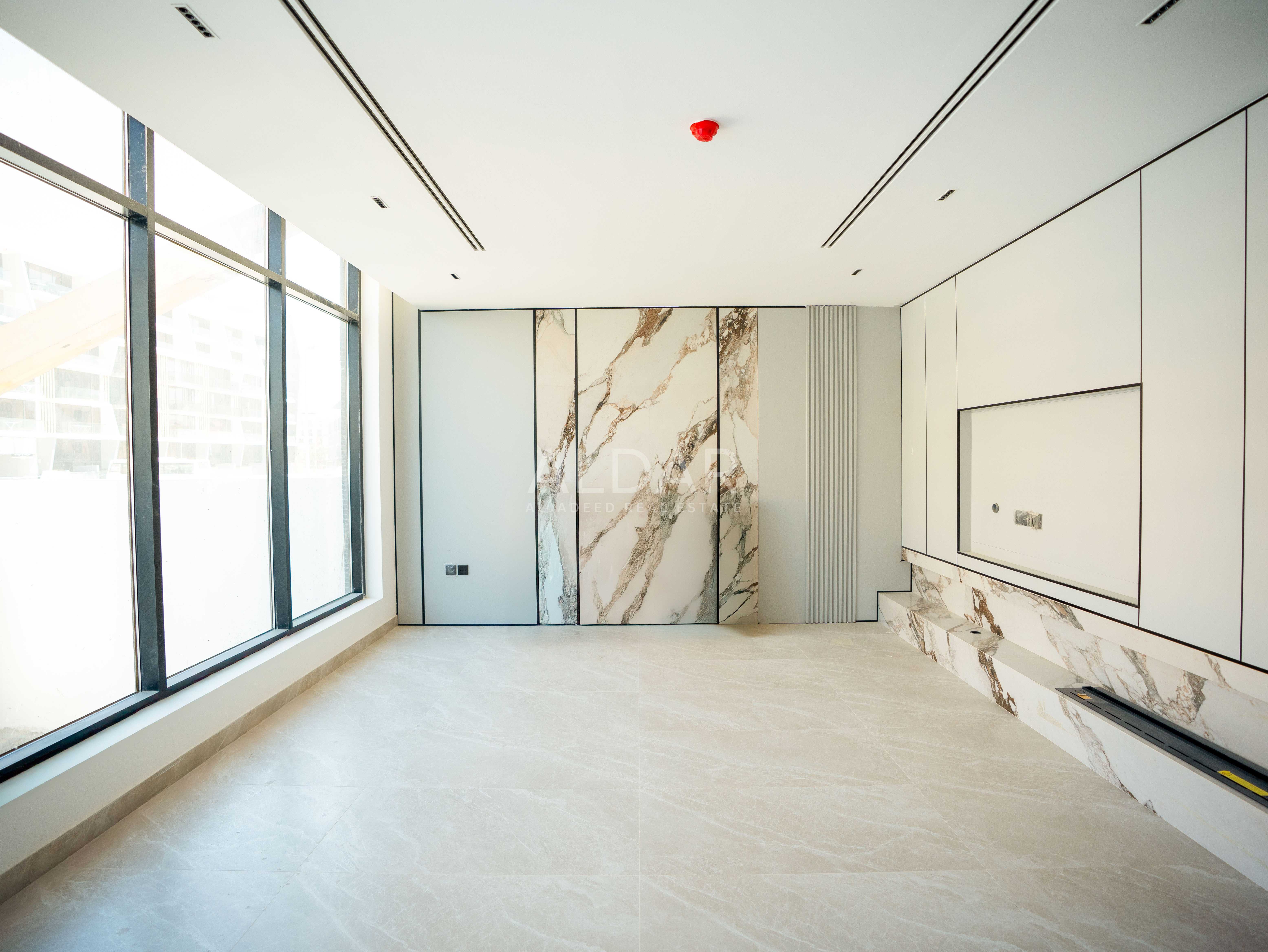 4 + Maid | Private Lift | Investors Deal