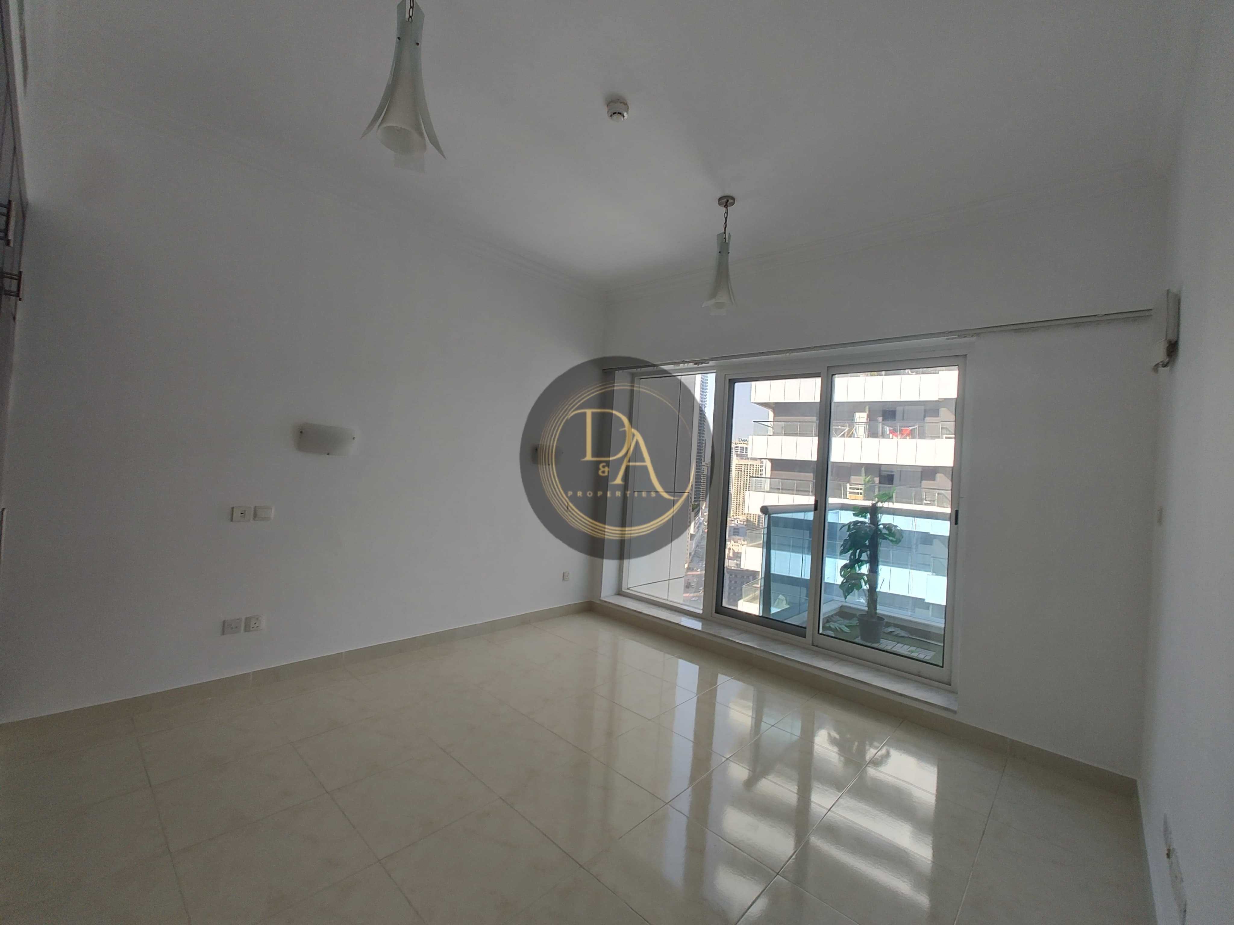 1 Bedroom Spacious | Unfurnished | Well Maintained | Vacant I Opal Tower Marina, Dubai Marina.