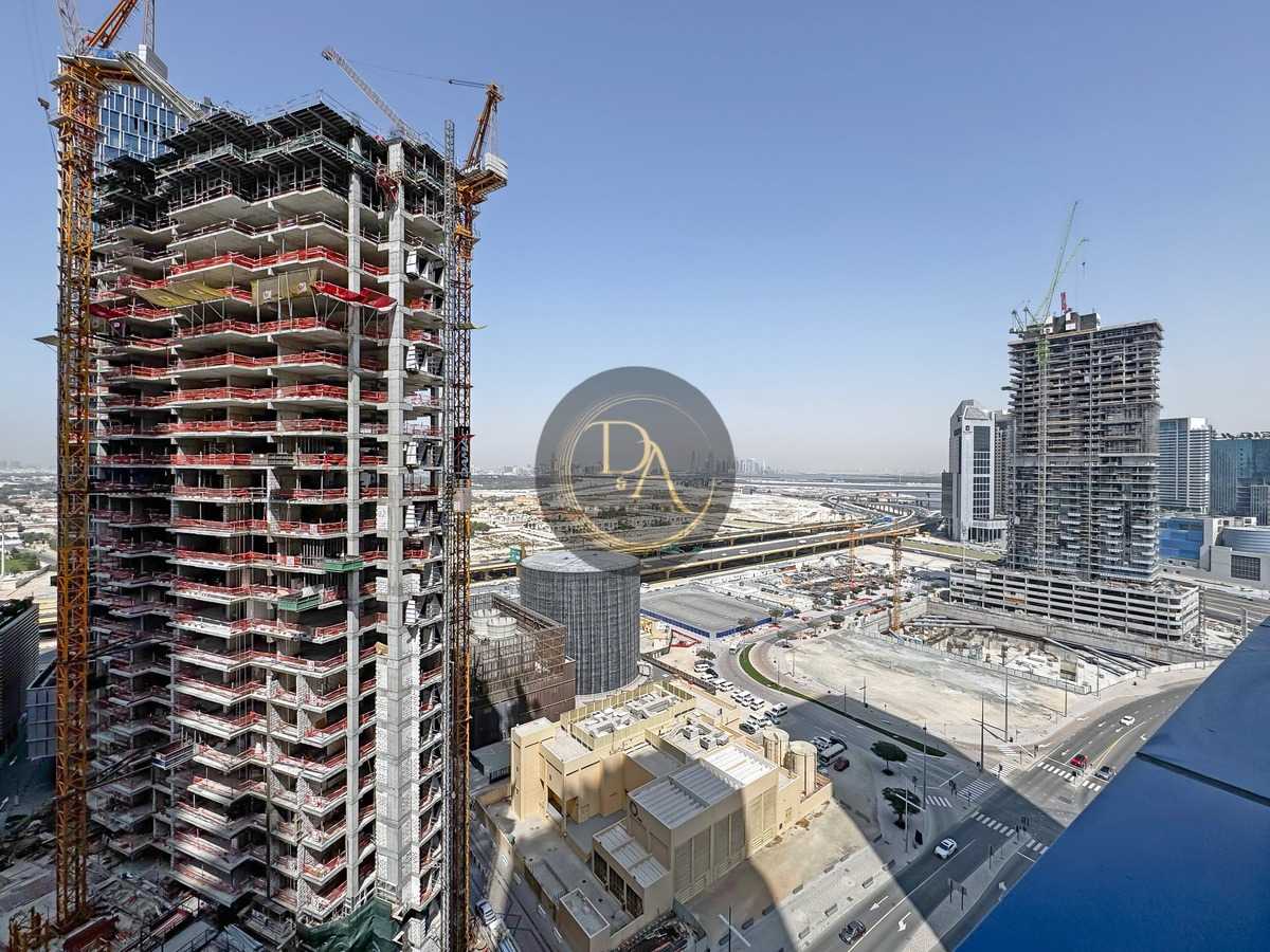 Luxurious 1 BHK | Fully Furnished | Burj Views | The Signature by DAMAC, Downtown