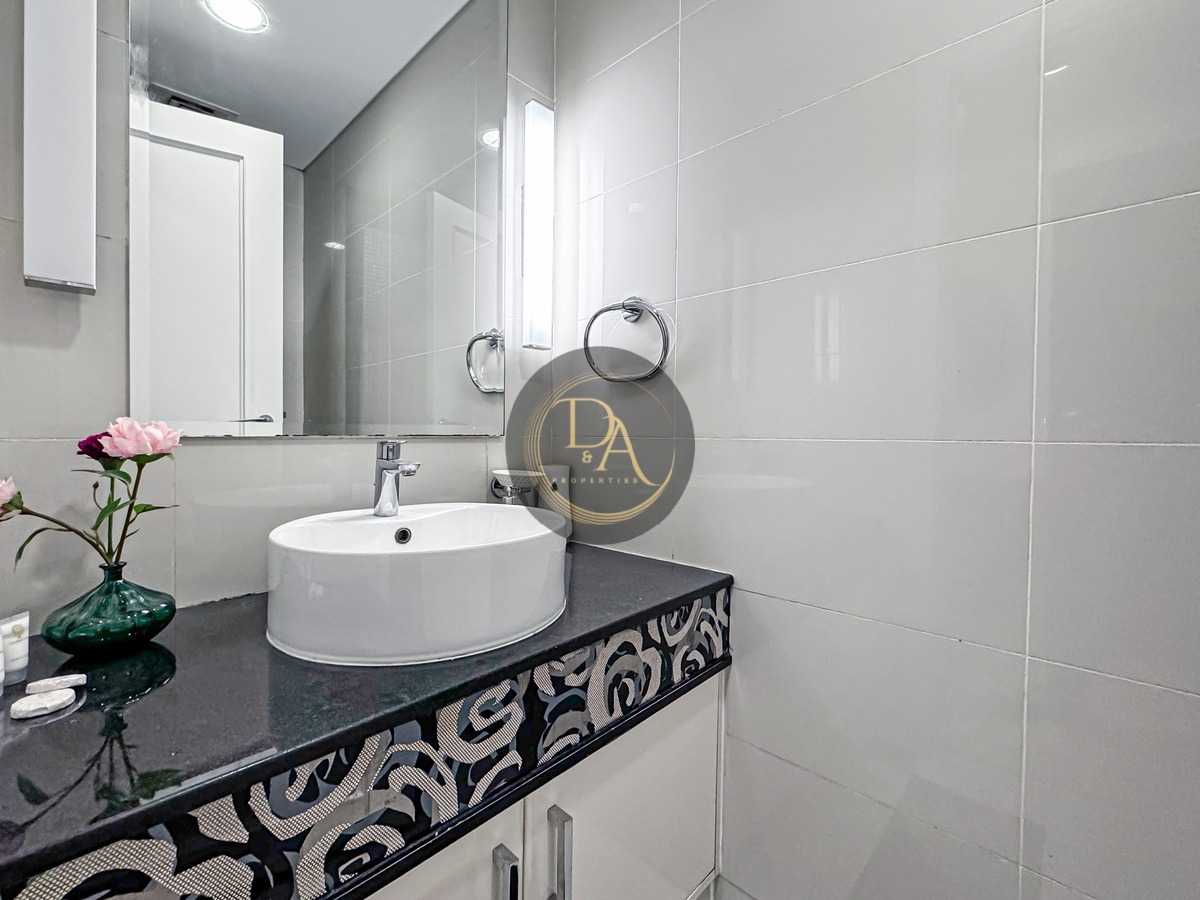 Luxurious 1 BHK | Fully Furnished | Burj Views | The Signature by DAMAC, Downtown