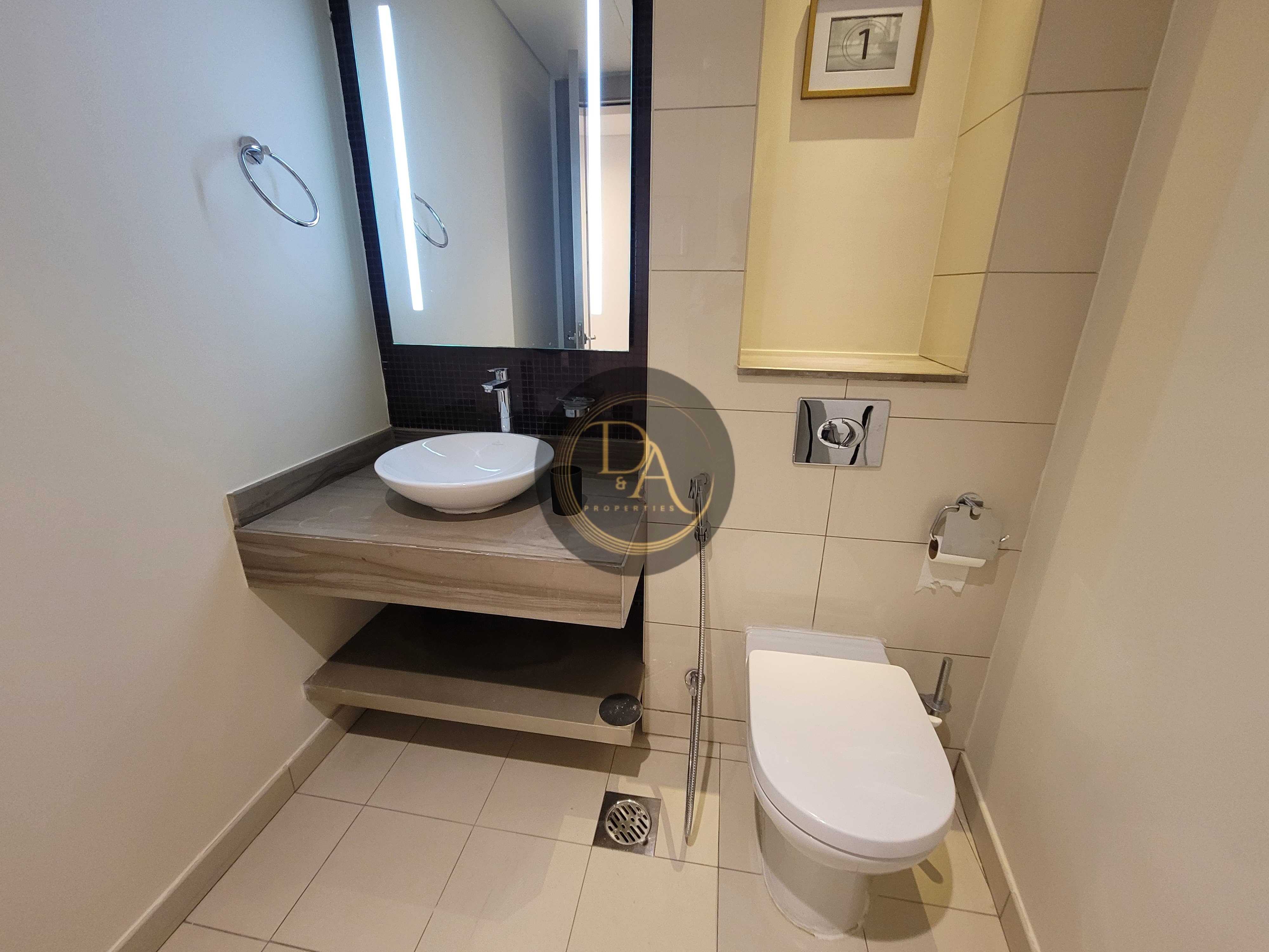 Hollywood-Inspired Luxury | Fully Furnished Hotel Apartment in DAMAC Paramount, Business Bay