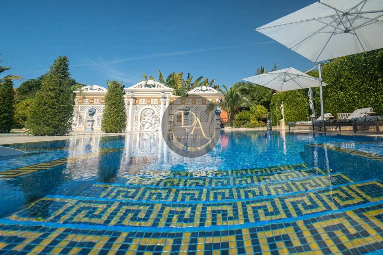 luxury villa for sale at palm jumeirah