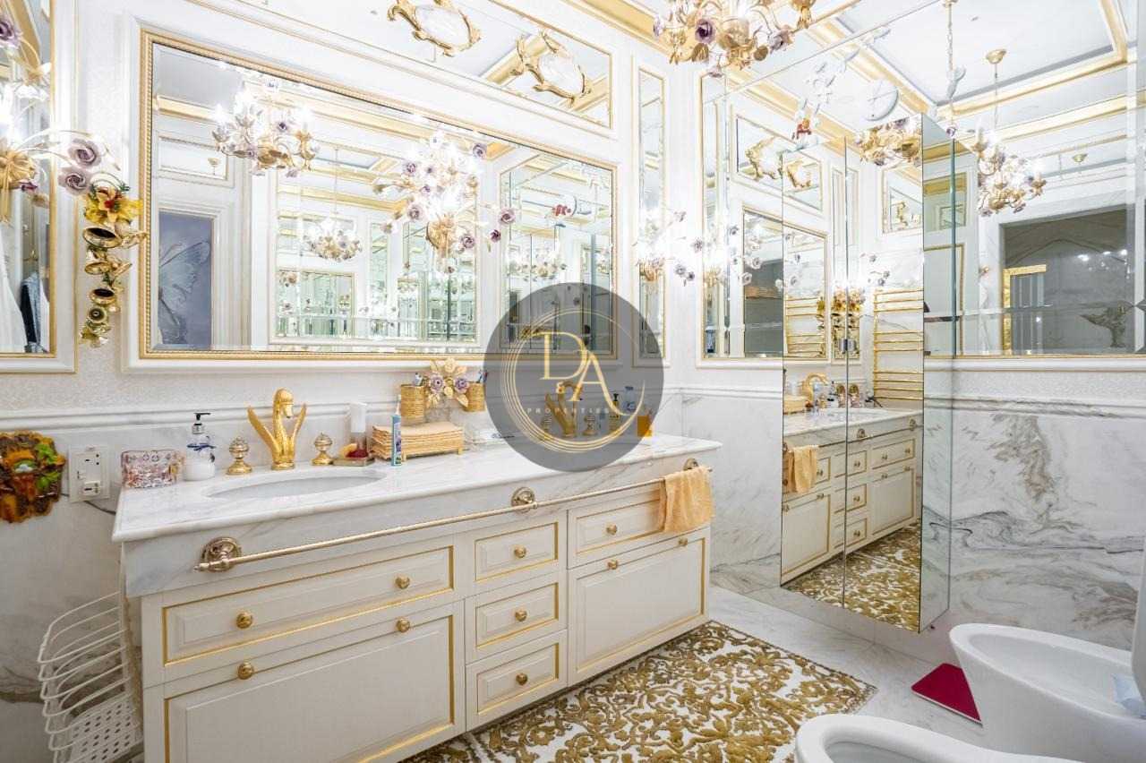 luxury villa for sale at palm jumeirah