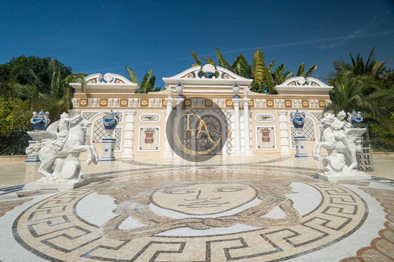luxury villa for sale at palm jumeirah