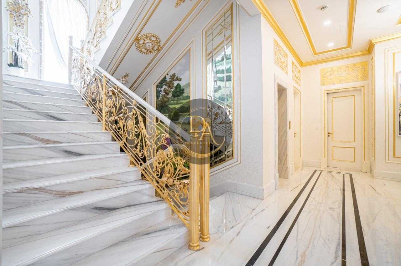 luxury villa for sale at palm jumeirah