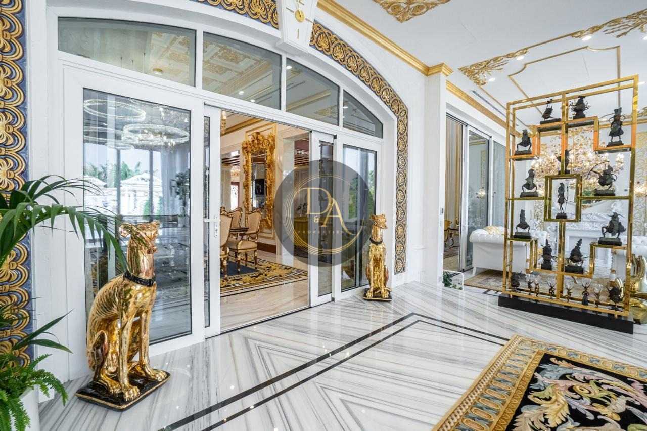luxury villa for sale at palm jumeirah