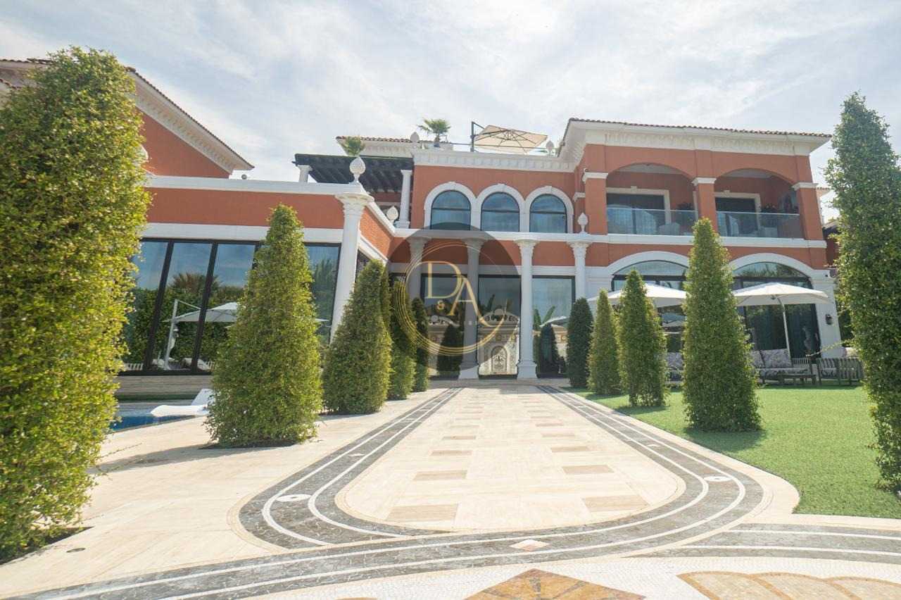 luxury villa for sale at palm jumeirah