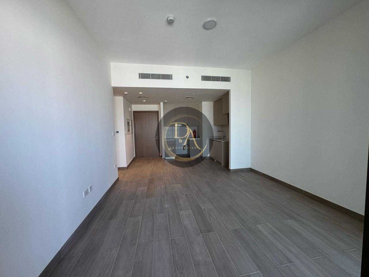 Brand New 1 BR Apartment / Chiller Free / Beach access