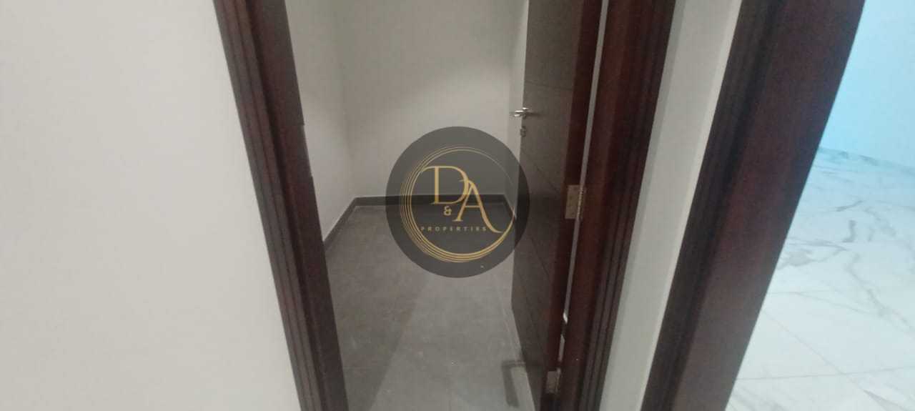 Stunning 2BHK Apartment with Canal View in Art XIV14, Business Bay