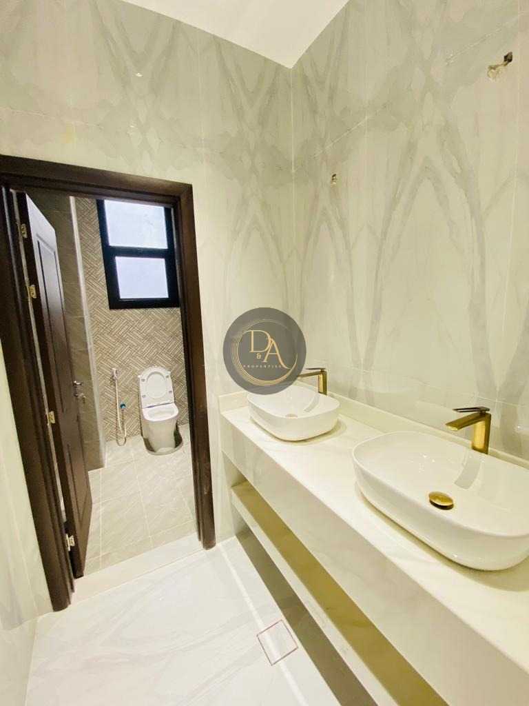 🏡 Grand 5-Bed Villa in Wadi Al Shabak | All Master Bedrooms | Majlis + Annex + 3-Car Garage