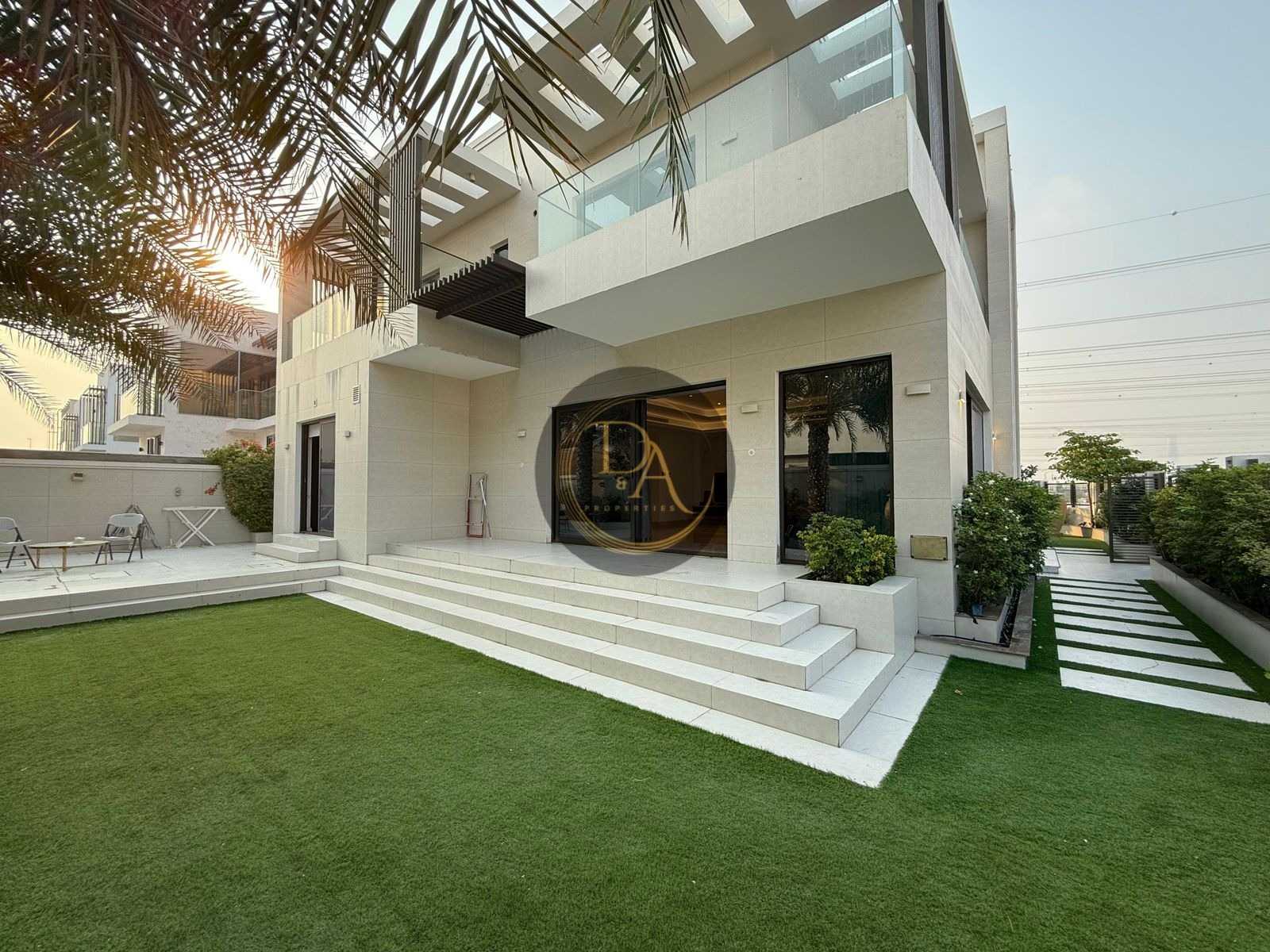 6 bedrooms 7 bathrooms +2 kitchen +4 halls; Single Family Villa in JVT for sale only 9.5M