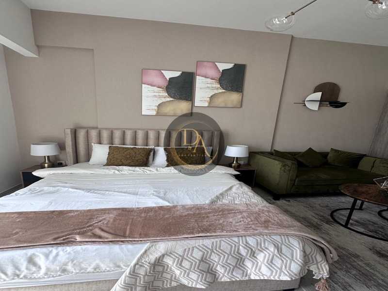STUDIO AVAILABLE FOR RENT IN OXFORD 212 JVC