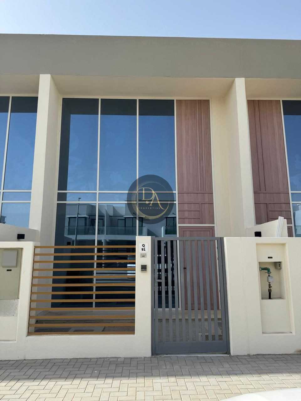 Specious Villa For Rent Rukan 3I Dubai Land