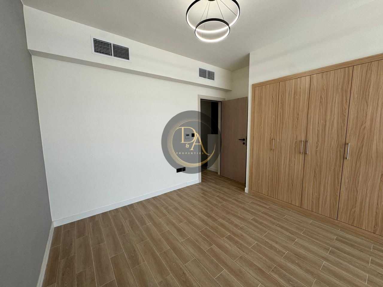 Specious Villa For Rent Rukan 3I Dubai Land