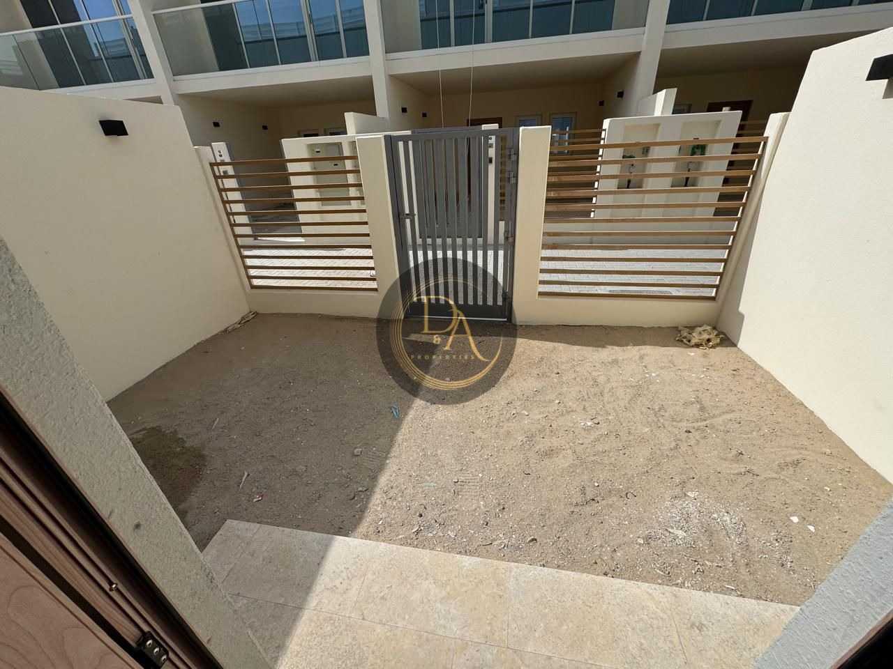 Specious Villa For Rent Rukan 3I Dubai Land